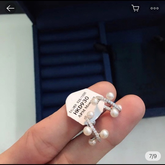 APM small hoop with pearl earring - Picture 2 of 4